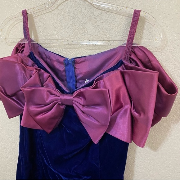 Vintage Roberta Velvet Bow Dress - Picture 2 of 5